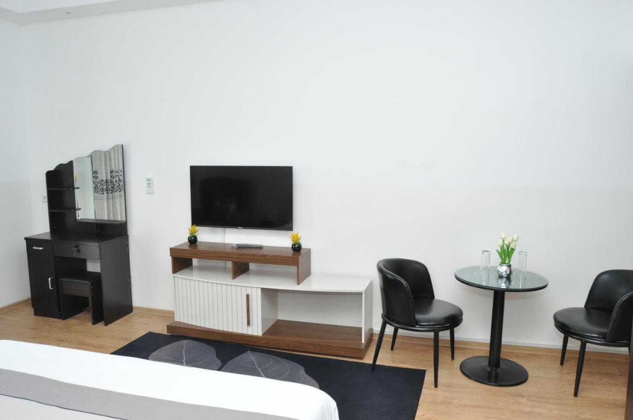 Hotel Sky Blue Mada Alasora Kültér fotó