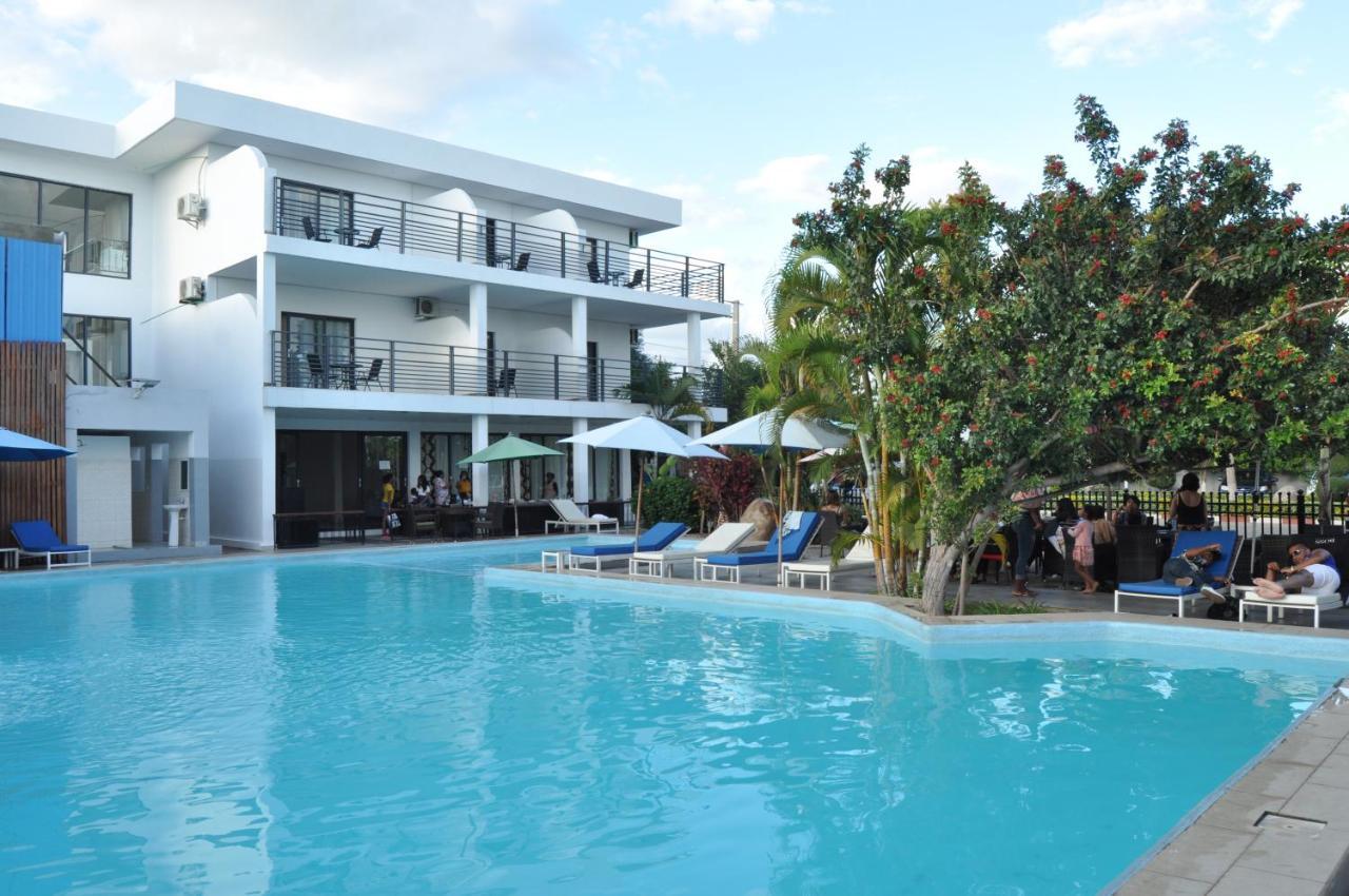 Hotel Sky Blue Mada Alasora Kültér fotó