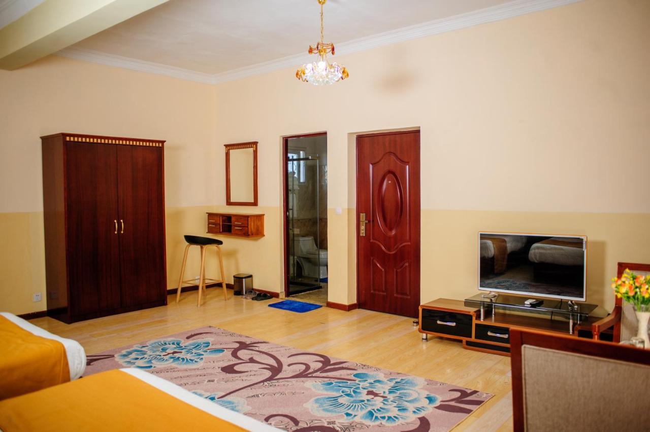 Hotel Sky Blue Mada Alasora Kültér fotó