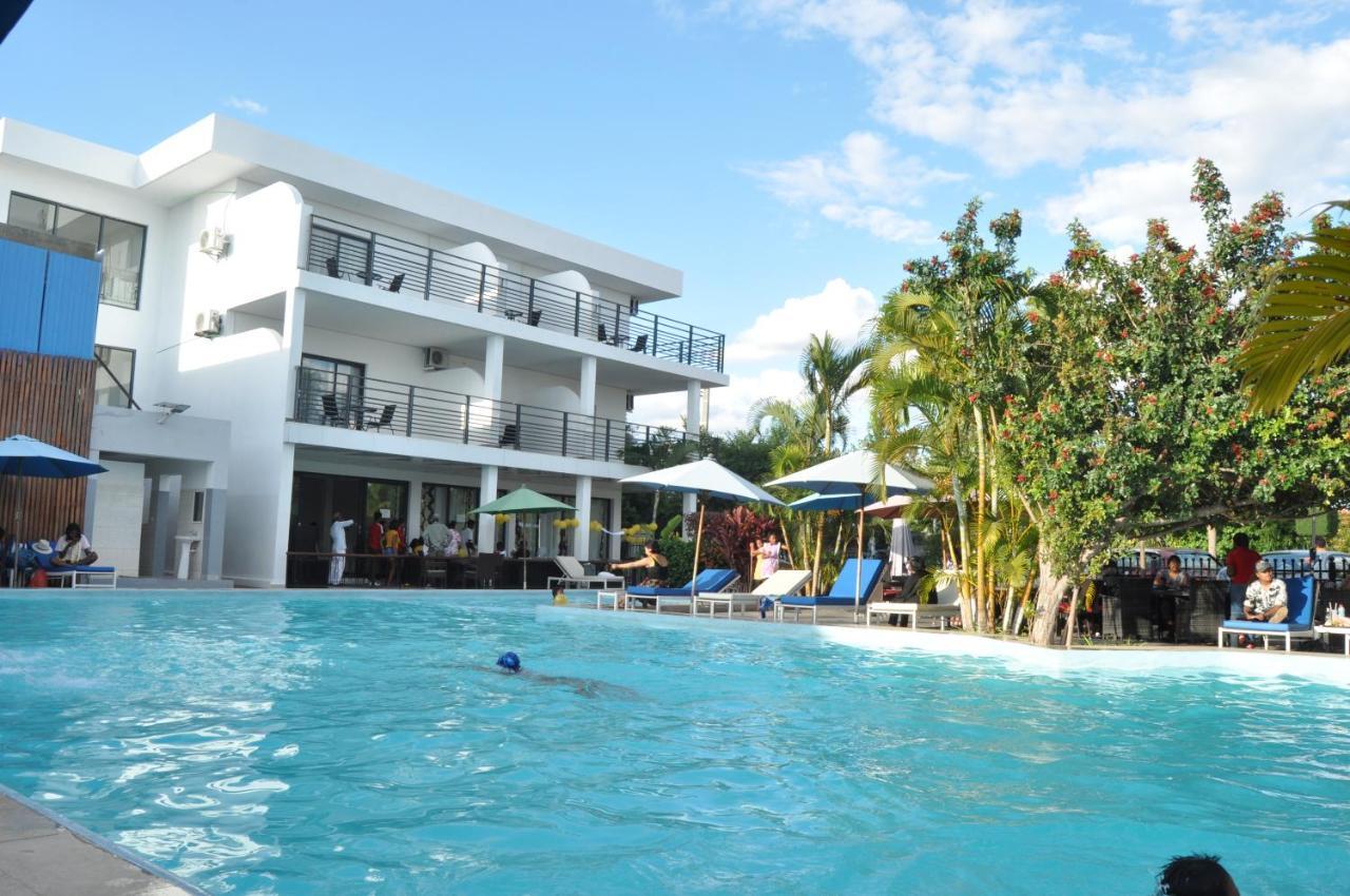 Hotel Sky Blue Mada Alasora Kültér fotó