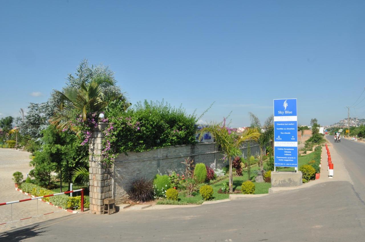 Hotel Sky Blue Mada Alasora Kültér fotó
