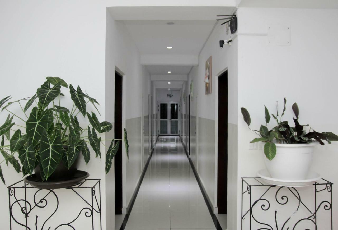 Hotel Sky Blue Mada Alasora Kültér fotó